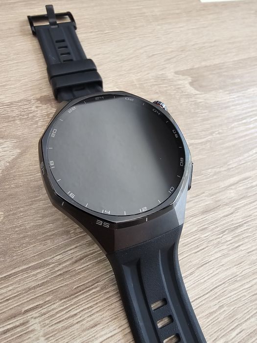 Продавам Huawei Watch GT 6 Pro (46mm) – Нов, Само Отворен