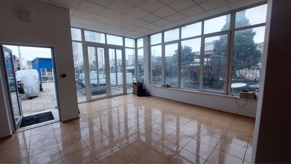 Дава се под наем Офис в Варна, Възраждане 4 - 100 кв.м за 1000 € - Снимка #3