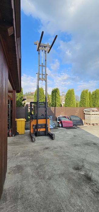 Stivuitor STILL reach-truck  FM 12 1200 kg