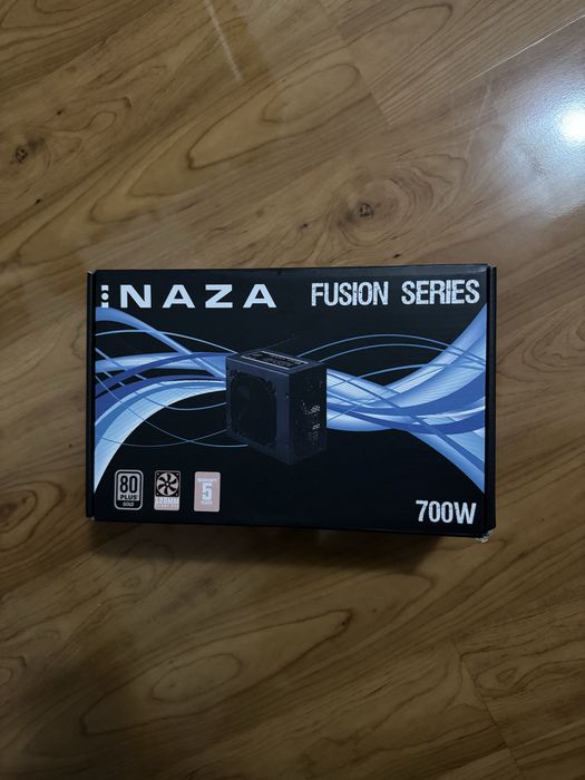 Sursa 700w 80+ Gold + Carcasa Midtower