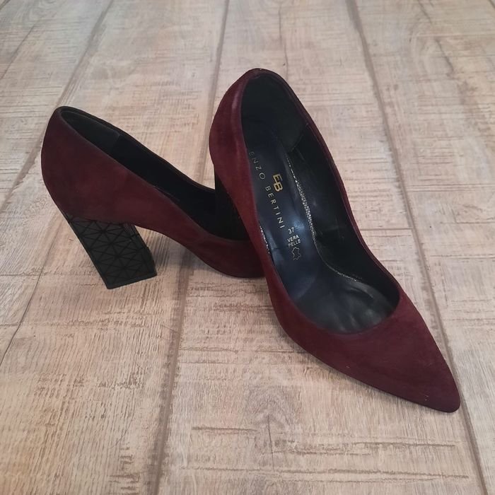 Pantofi din piele întoarsă cu toc gros