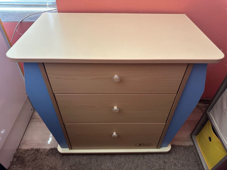 Скрин три цвята за детска стая