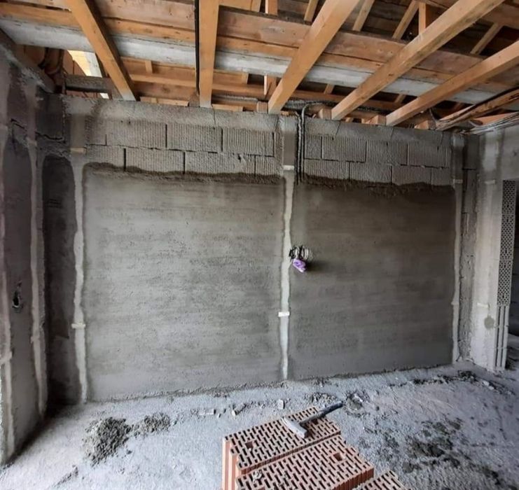 Tencuială clasică mecanizată [ NISIP+ CIMENT+VAR]  Aplicare