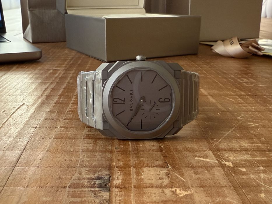 Часы Bvlgari Octo