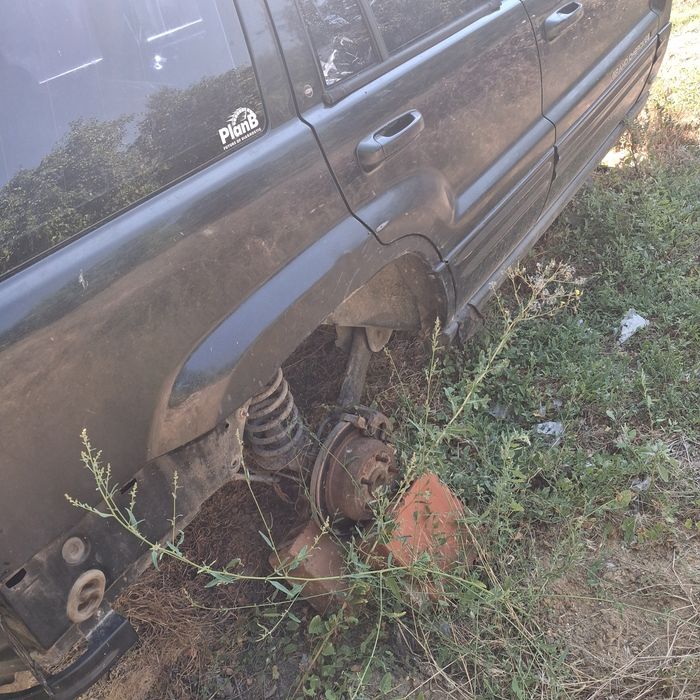 JeepGrand Cherokee 2.7 на части