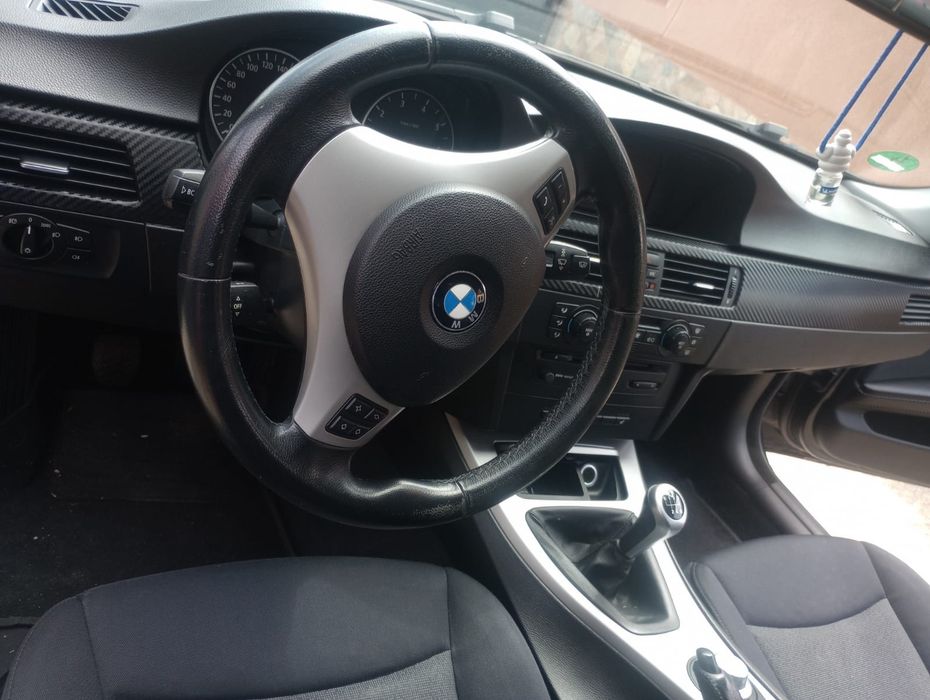 vand bmw  320i an 2006