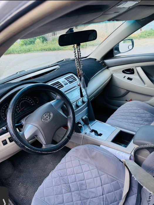 Машина Тайота камри 2007