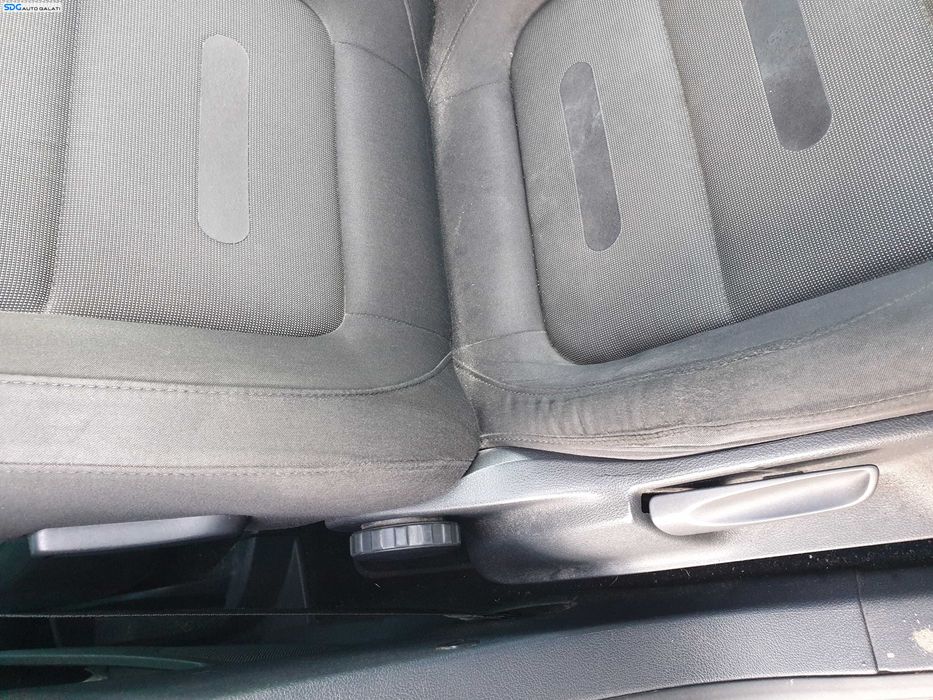 Scaun Pasager Dreapta Fata Textil FARA Incalzire Volkswagen Tiguan 2007 - 2011 [K1093]