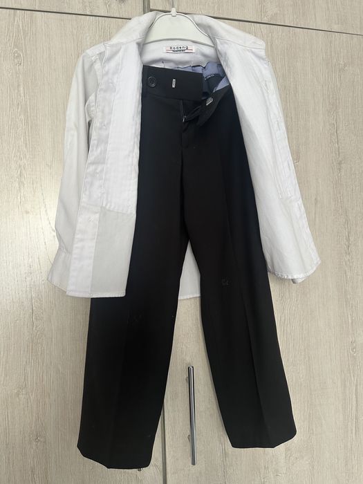 Рубашка и брюки на 4-5 лет