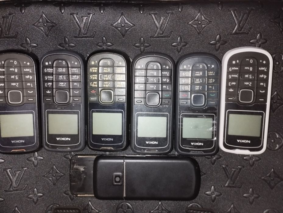 Assalom alekum Telefonlar Sotiladi Original Nokia 1202