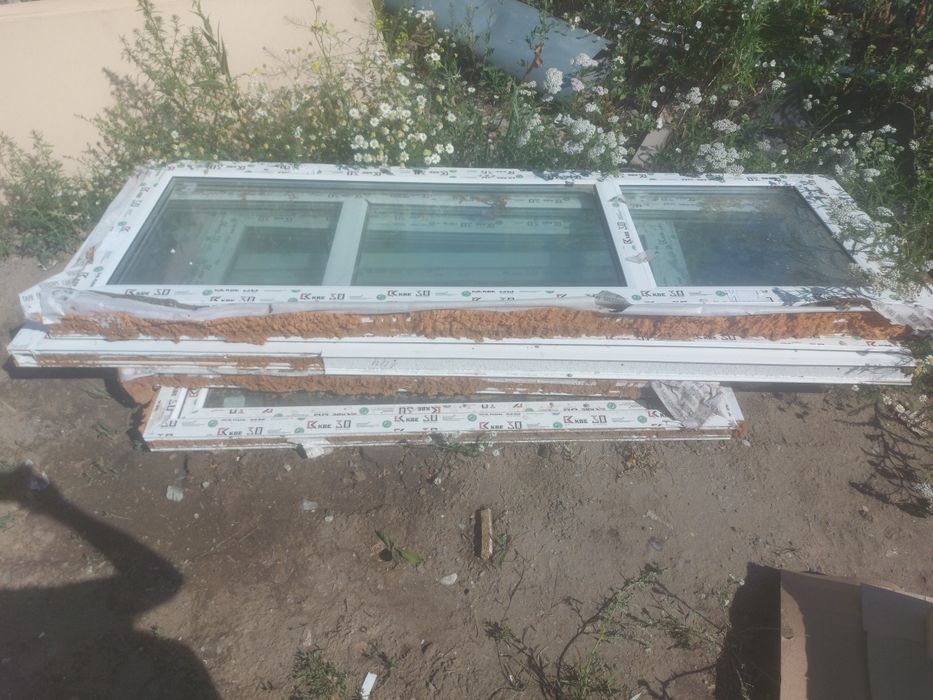 Продам двери пластиковые