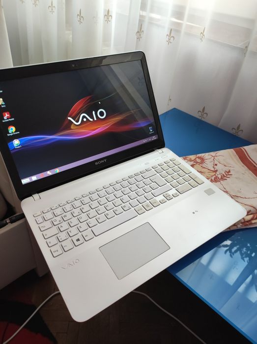 Laptopuri diferite modele complete