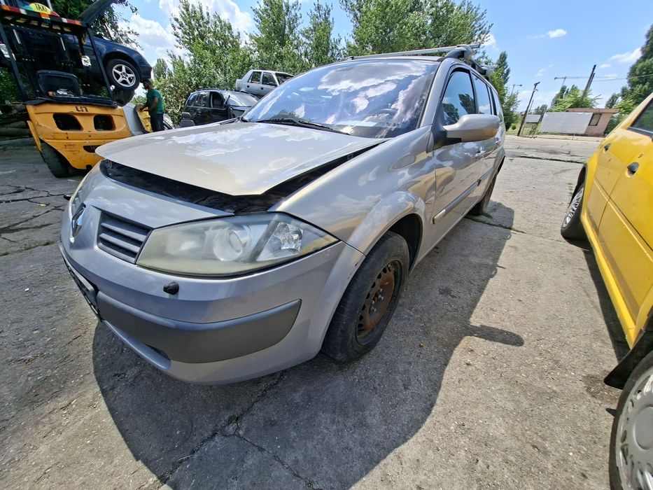Dezmembrez Renault Megane 2 Break 1.6B  2005