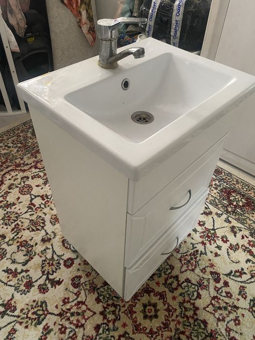 Роквина шкаф мен