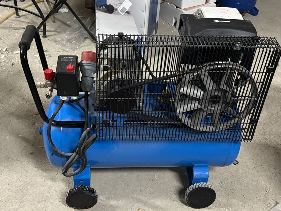 Compresor  50L trifazic gude