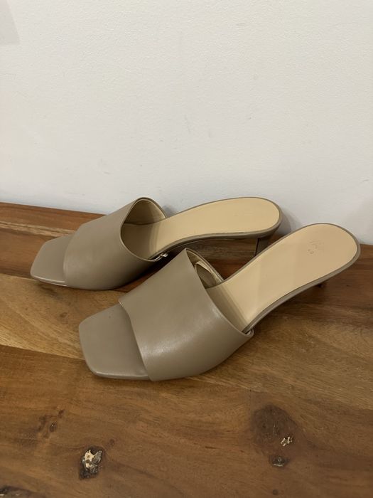 Saboti cu toc mic H&M