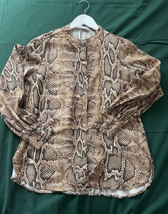 Bluza fina, subtire si eleganta imprimeu crocodil Mango