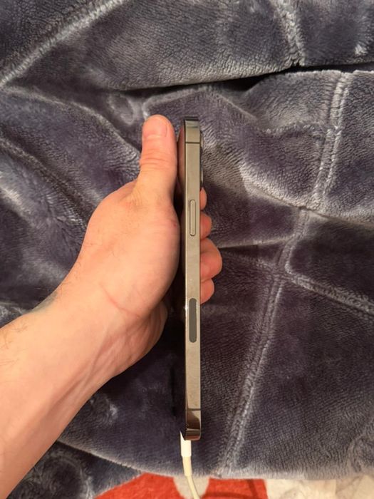 Продам Айфон 12про макс