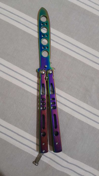 Ножче пеперудка.