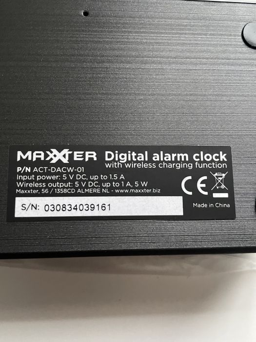 НОВ Цифров часовник (будилник) wireless phone charge безкабелен