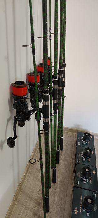 SET 4 Lansete Crap WIND BLADE 3.60m 3.5 Lbs + 4 Mulinete AVIATOR DP70