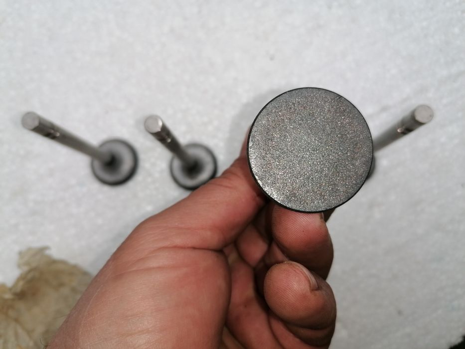 Клапани за полски фият 125