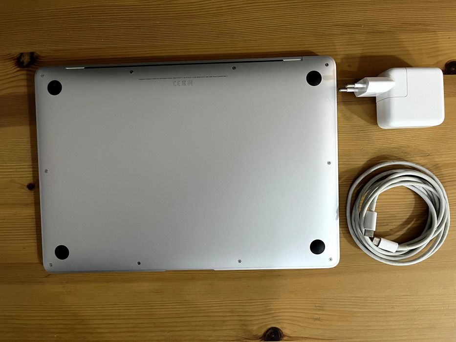 Macbook Air M1 8/256