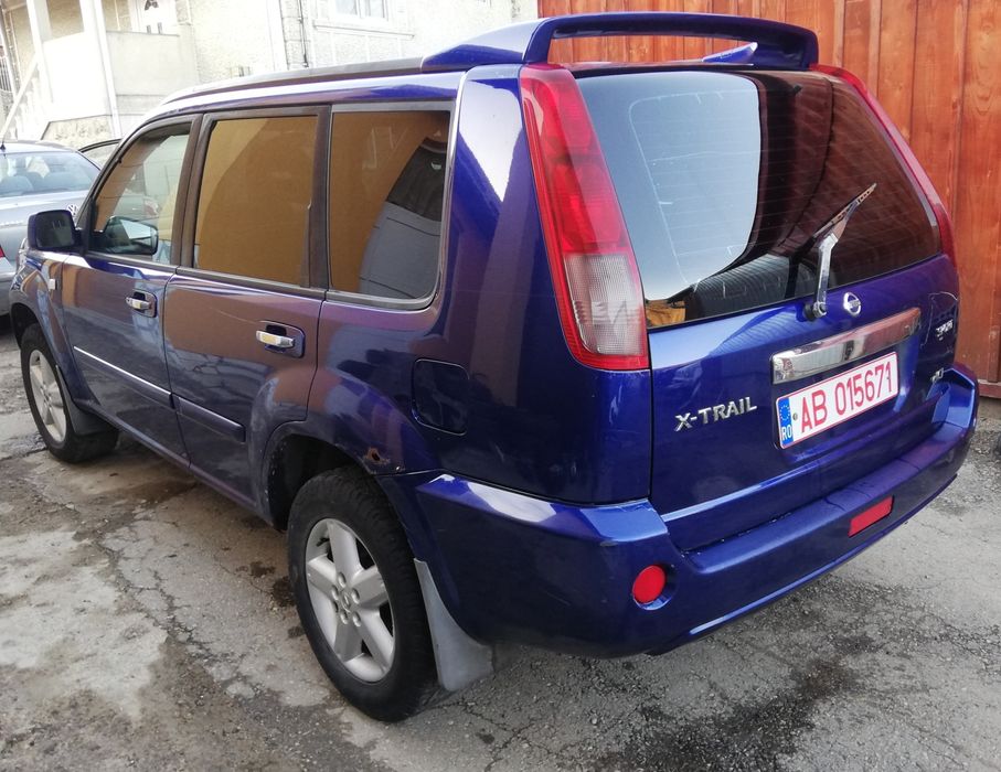 Grila masca capota Nissan X-Trail T30 2.2dci 136 cp