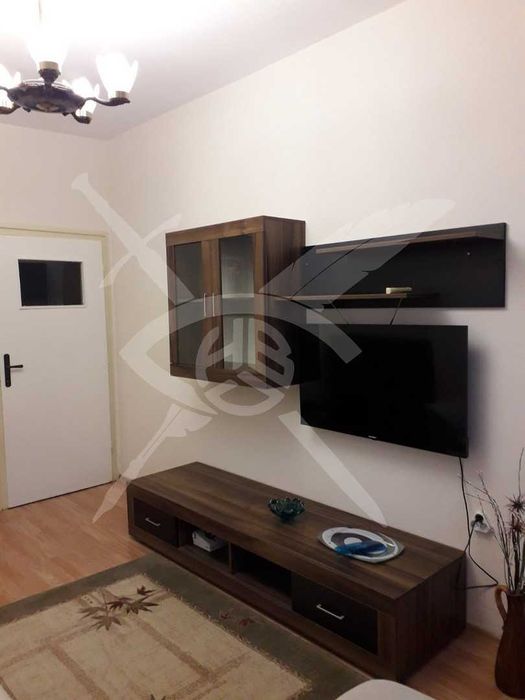 Дава се под наем Тристаен апартамент в София, Център - 70 кв.м за 847.62 € - Снимка #4