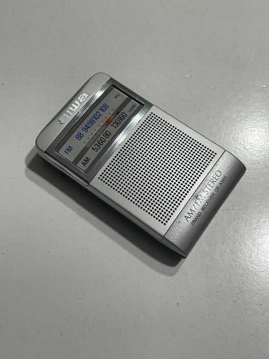 Два броя радиа Philips и aiwa