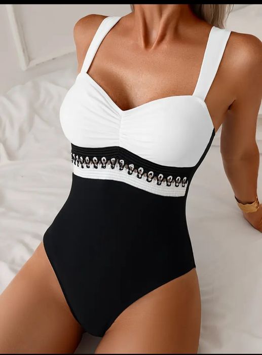 Дамски цял бански