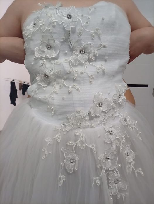 Свадебное платье отдам