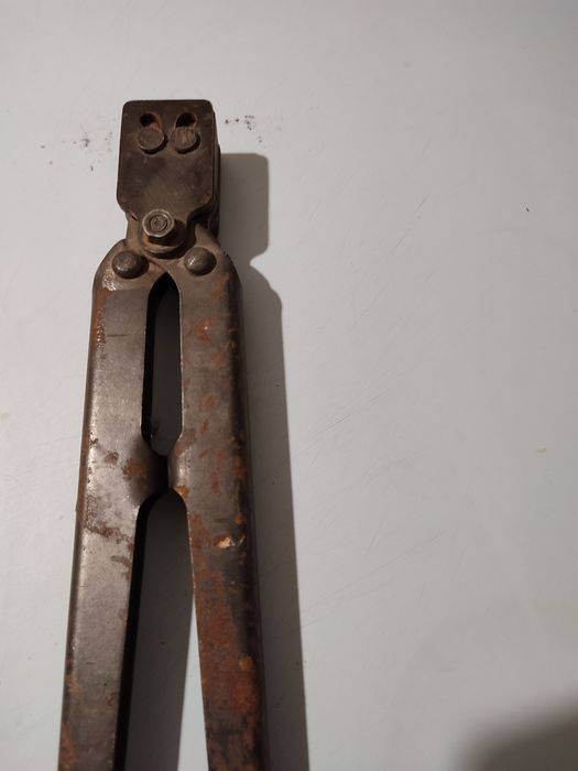 Продам пломбиратор и отвес теодолита