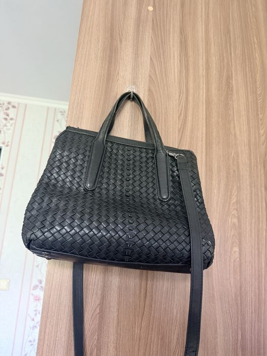 Срочно продаю кожаную сумку!