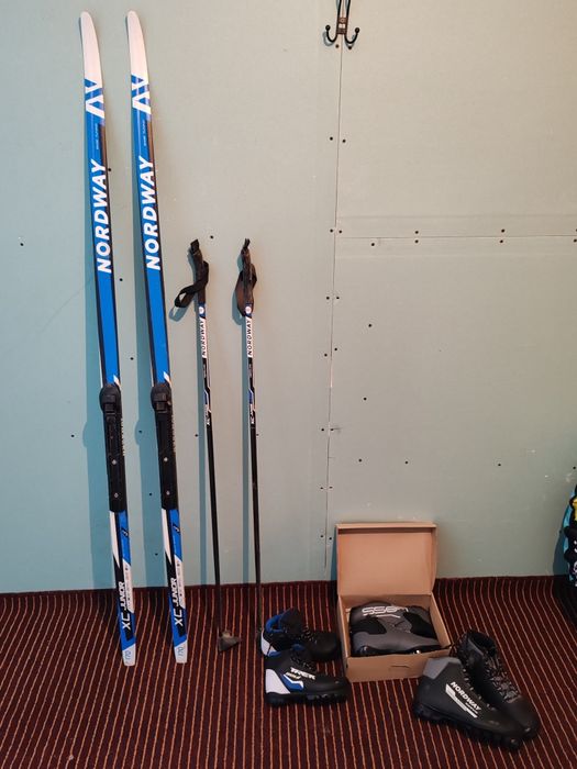 Лыжи в комплекте