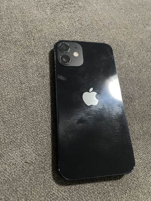 Iphone 12 mini.