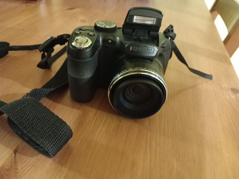 Cameră foto Fujifilm finepix S2950