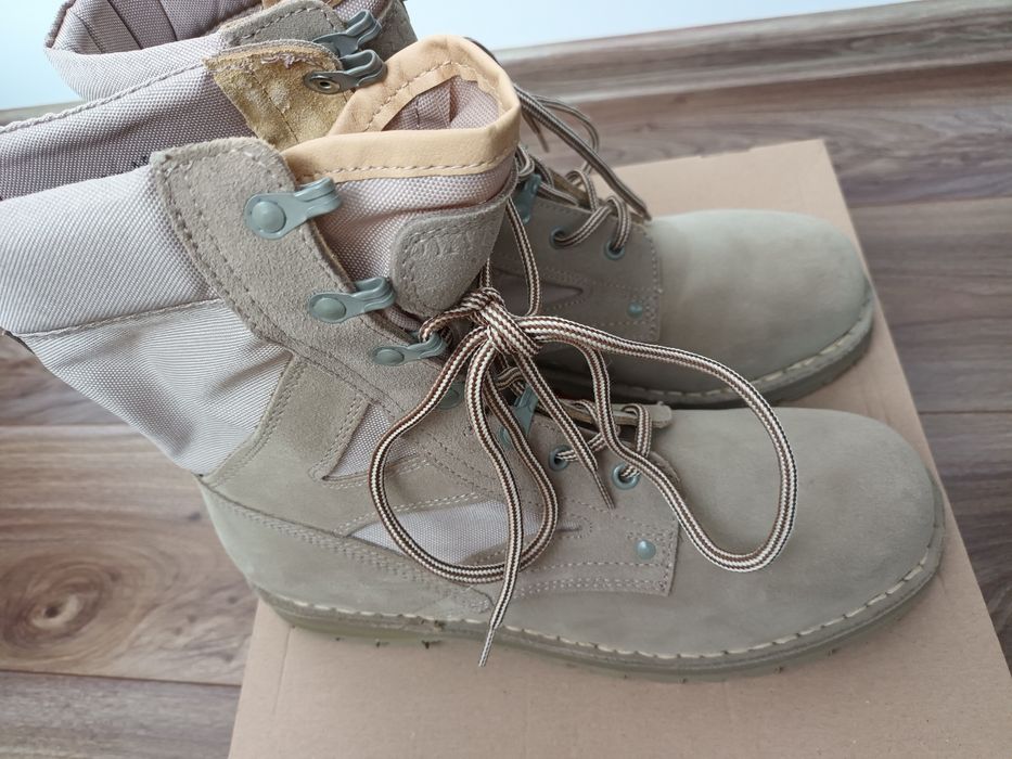 Bocanci de vara din piele intoarsa