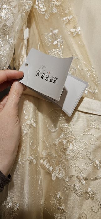 Rochie mireasă crem nouă