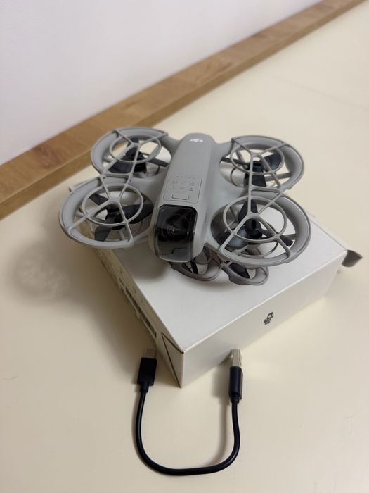 Dronă Nouă- DJI NEAO