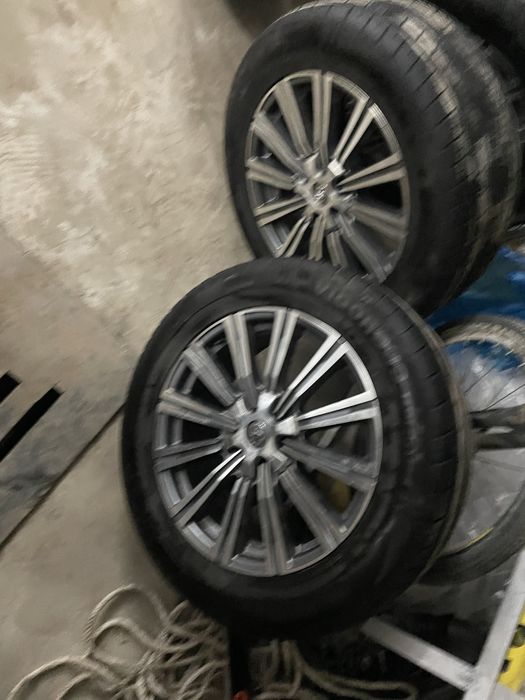 Диска с резиной в хорошем состояние