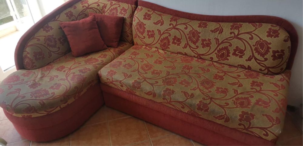 Разтегателен ъглов диван