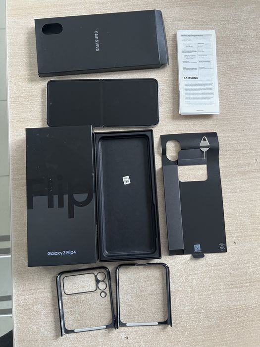 Samsung galaxy Z Flip4