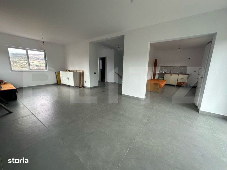 Casa individuala, 4 camere, 3 bai, garaj, zona Beta Residence