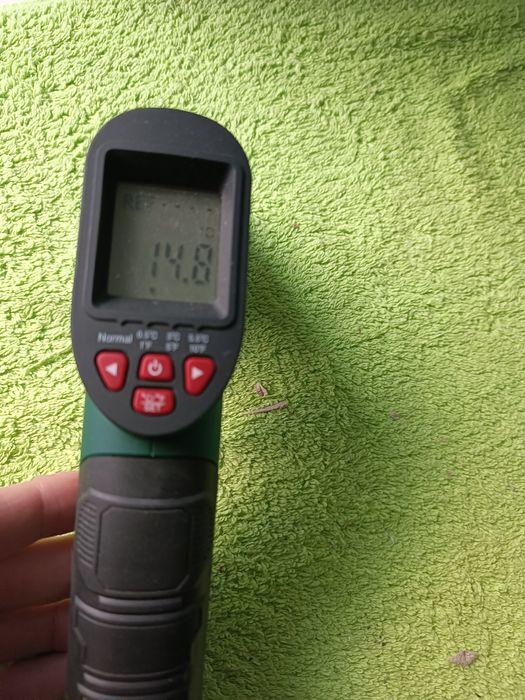 Termometru infrarosu