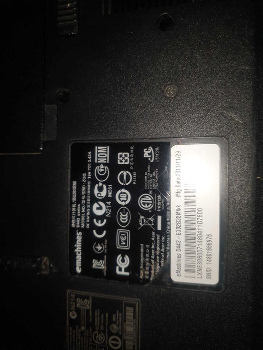 Обмен ноутбука  Emachines D443 на сотовый телефон .