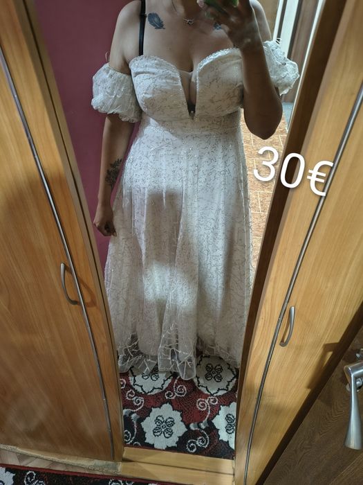 Официални  Рокли