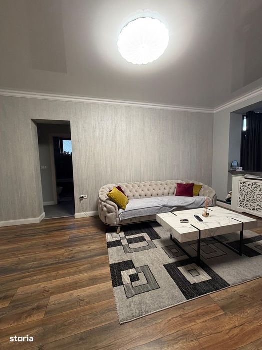 Apartament cu 3 camere, situat la etajul 3, în zona ultracentrală