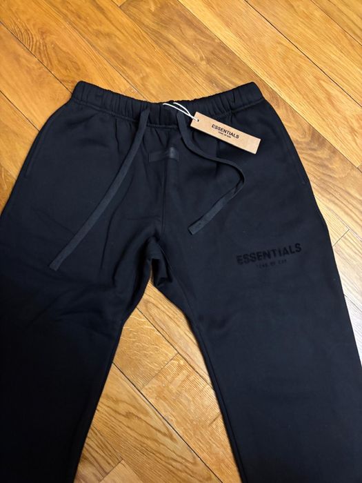 Pantaloni Essentials M,L