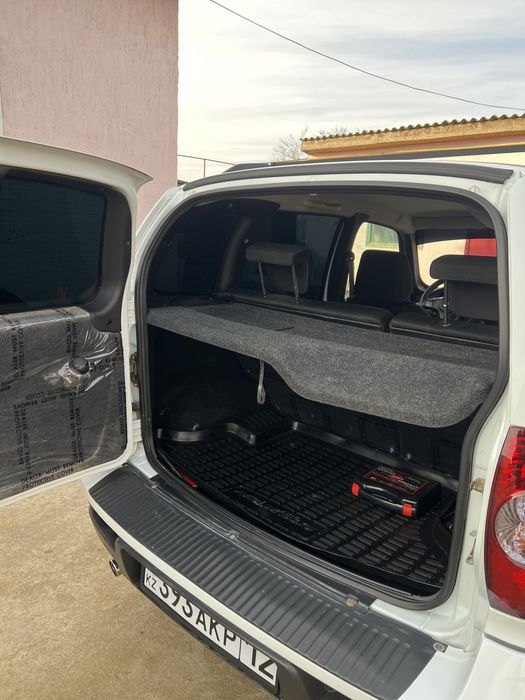 Шевролет нива 2016 год